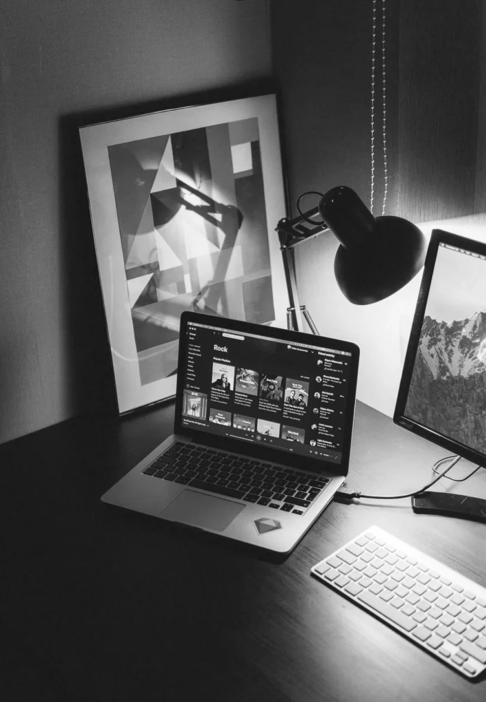 Escritorio de trabajo del estudio BEARS